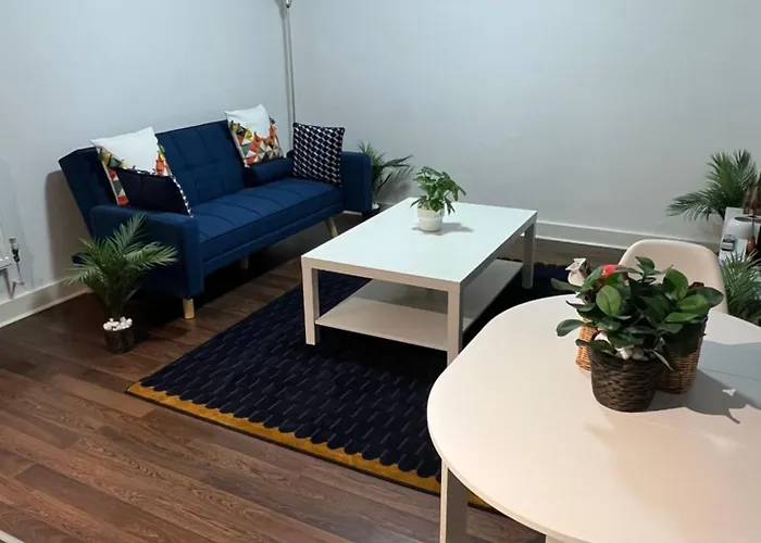 Ultra Modern Apt Free Parking